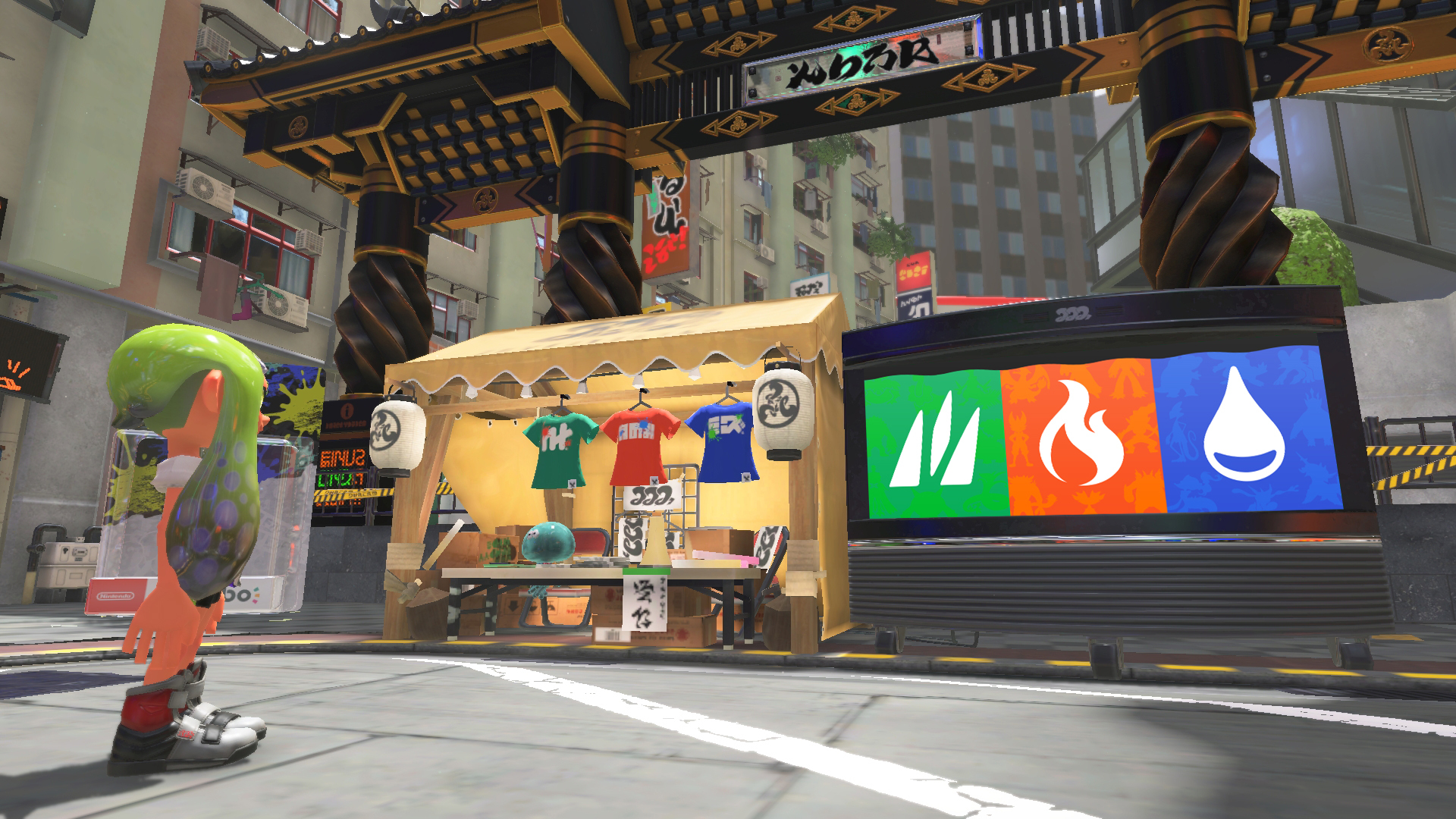 《斯普拉遁 3》将于本周末举办「斯普拉遁×宝可梦 合作祭典」。以祭典为题的T恤本日起于Nintendo Store接受预购！
